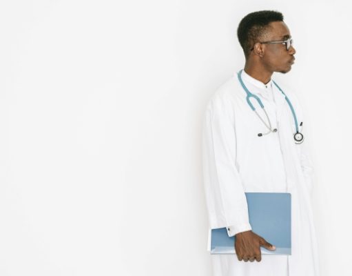 Making better clinical decisions: How doctors can recognise and reduce bias and noise in medical practice