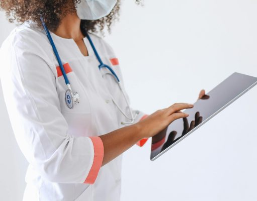 STAT: Enhancing confidence in clinical data analysis
